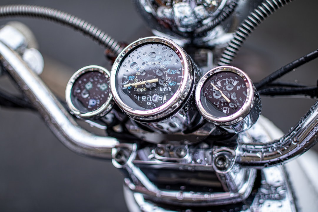 silver-motorcycle-instrument-panel-cluster-ihucmhkmrvi